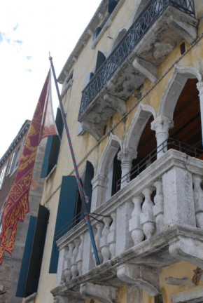 Palazzo Cendon Piano Antico Venedig
